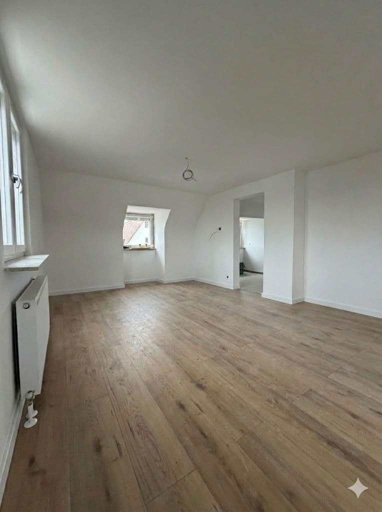 Pronájem bytu 3+1 78 m², Burgfarrnbach, Bavorsko Pronájem bytu 3+1 78 m², Burgfarrnbach, Bavorsko
