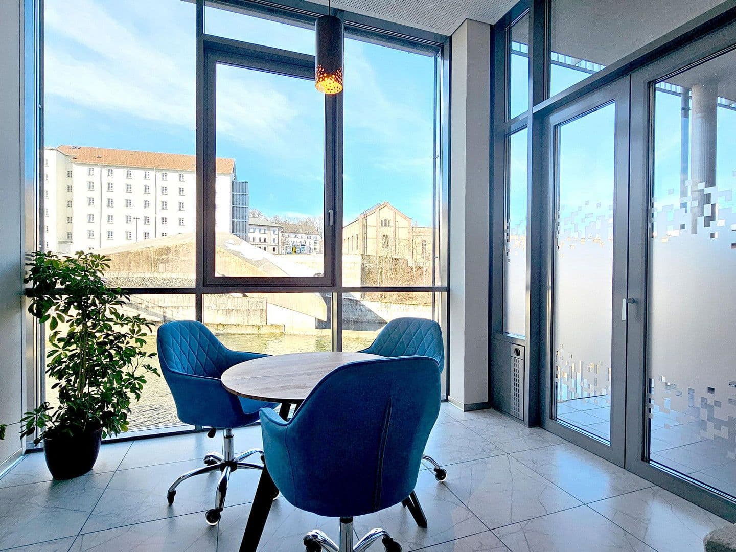 Pronájem kanceláře 99 m², Kempten (Allgäu), Bavorsko Pronájem kanceláře 99 m², Kempten (Allgäu), Bavorsko