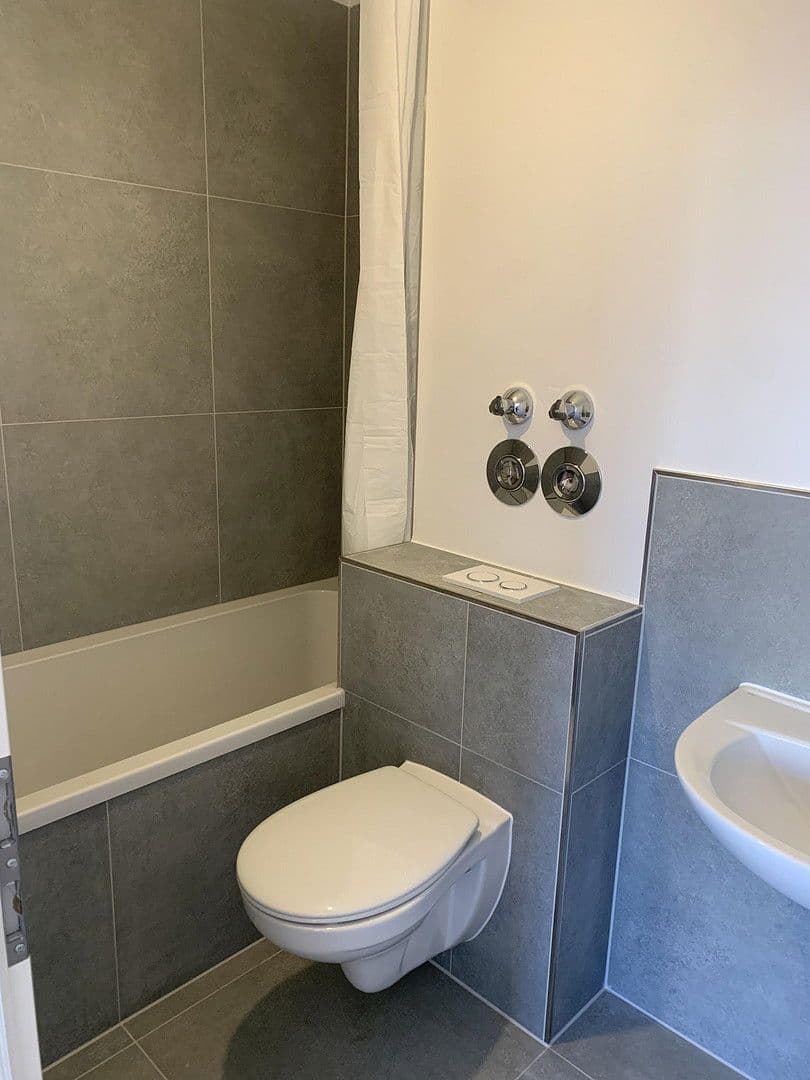 Pronájem bytu 3+1 74 m², Mathildenstr. 14, Offenbach, Hessen Pronájem bytu 3+1 74 m², Mathildenstr. 14, Offenbach, Hessen