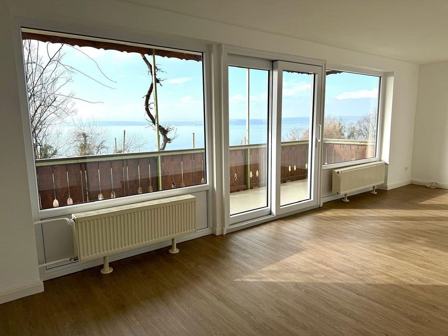 Pronájem bytu 3+1 93 m², Droste-Hülshoff-Weg 34, Meersburg, Bádensko-Württembersko Pronájem bytu 3+1 93 m², Droste-Hülshoff-Weg 34, Meersburg, Bádensko-Württembersko