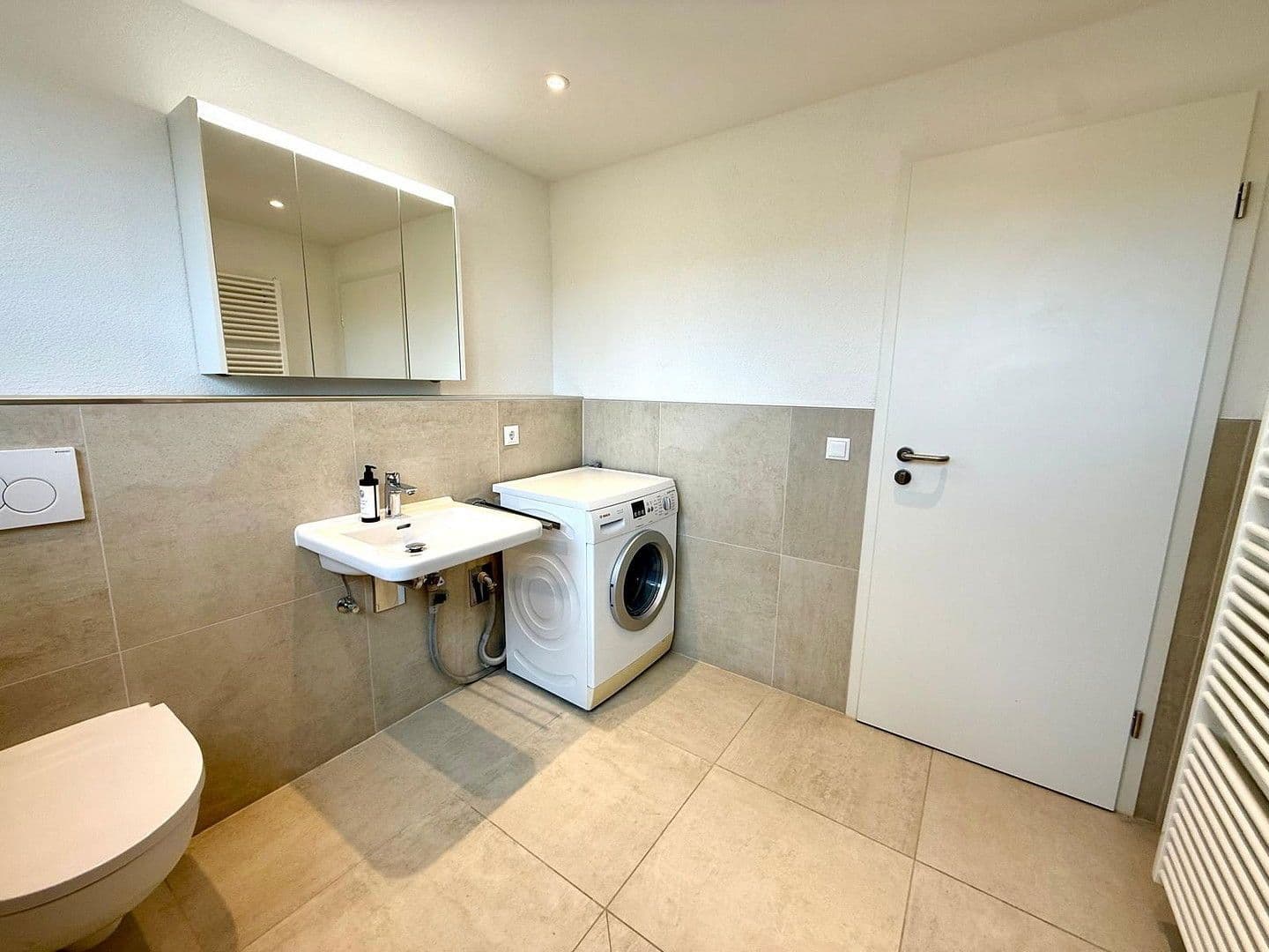 Pronájem bytu 3+1 93 m², Droste-Hülshoff-Weg 34, Meersburg, Bádensko-Württembersko Pronájem bytu 3+1 93 m², Droste-Hülshoff-Weg 34, Meersburg, Bádensko-Württembersko