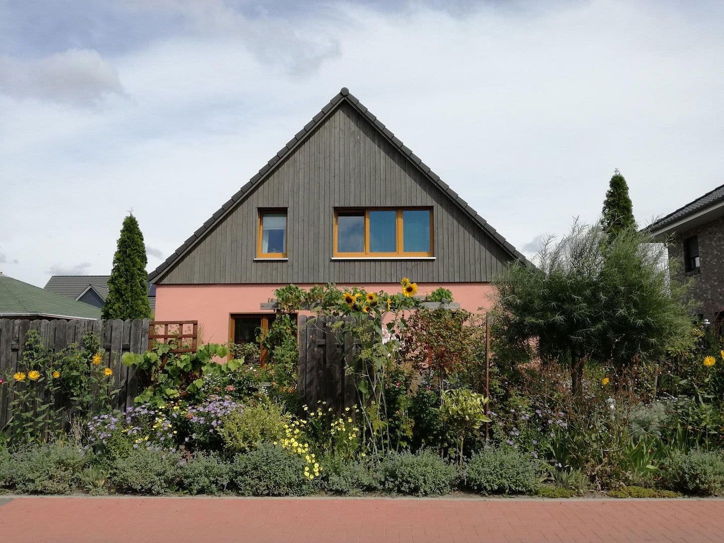 Prodej domu 140 m², pozemek 618 m², Lemwerder, Dolní Sasko Prodej domu 140 m², pozemek 618 m², Lemwerder, Dolní Sasko