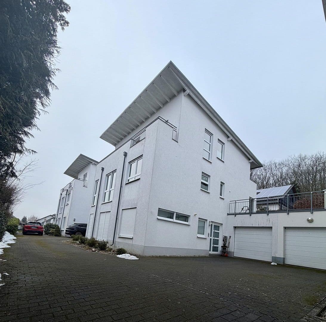 Prodej domu 224 m², pozemek 399 m², Kelkheim (Taunus), Hessen Prodej domu 224 m², pozemek 399 m², Kelkheim (Taunus), Hessen