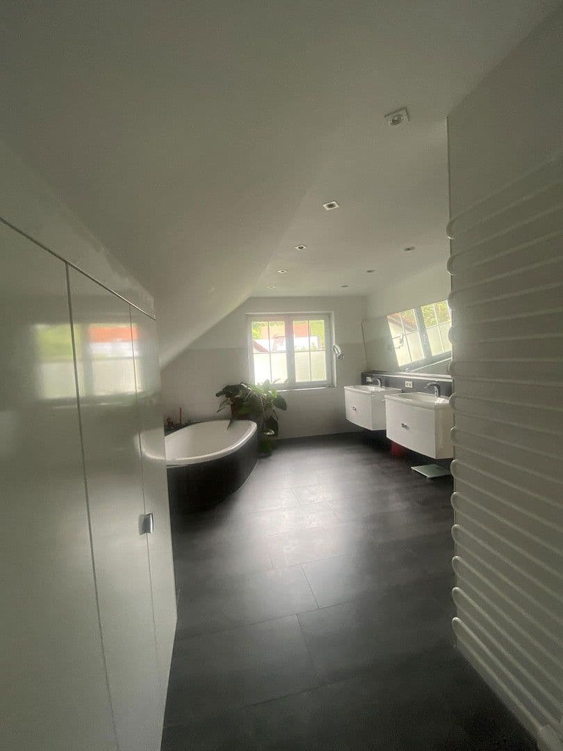 Pronájem bytu 4+kk 150 m², Weiler-Simmerberg, Bavorsko Pronájem bytu 4+kk 150 m², Weiler-Simmerberg, Bavorsko