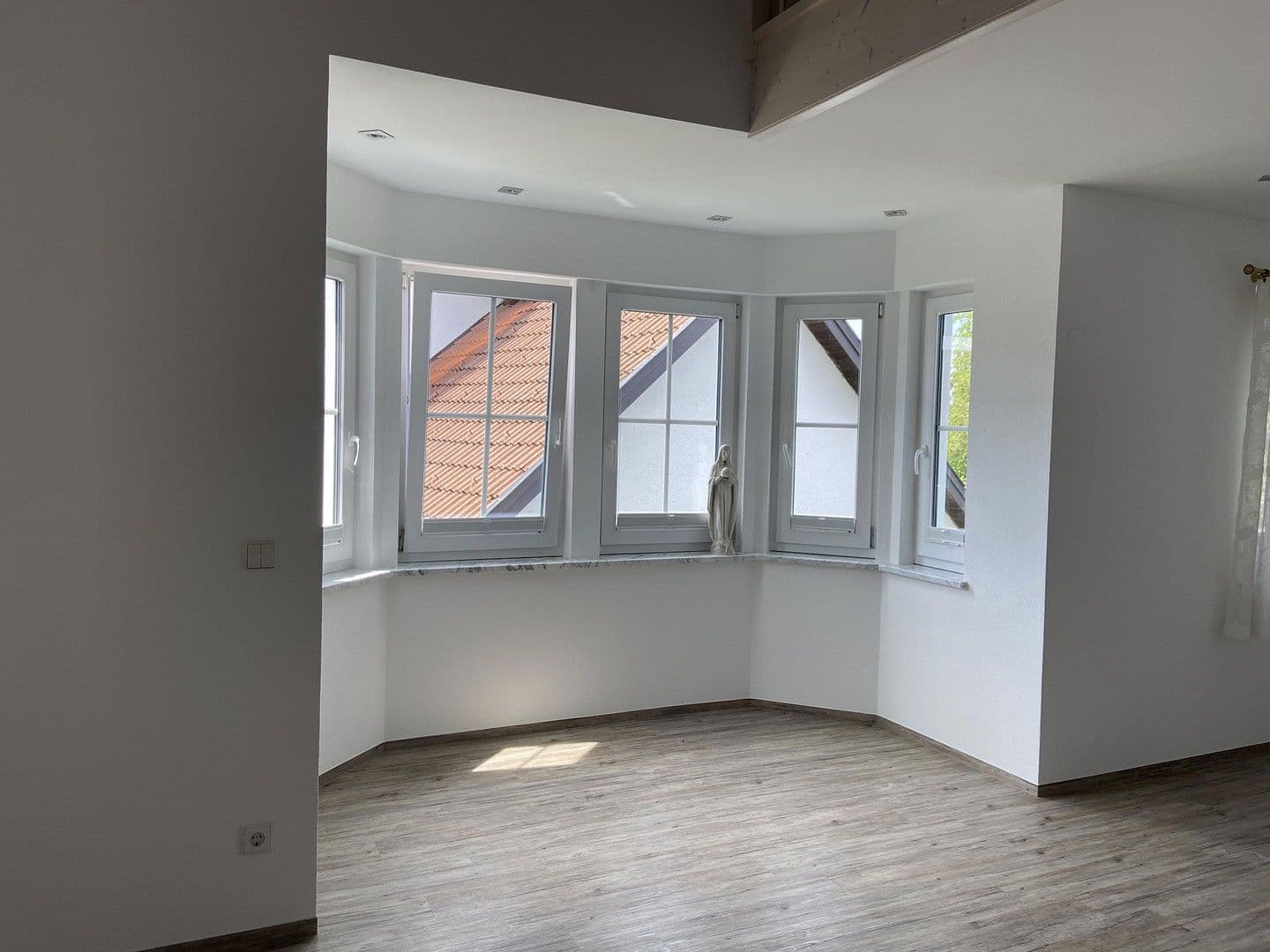 Pronájem bytu 4+kk 150 m², Weiler-Simmerberg, Bavorsko Pronájem bytu 4+kk 150 m², Weiler-Simmerberg, Bavorsko