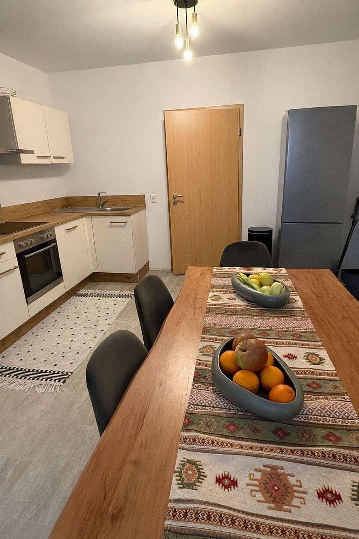 Pronájem bytu 3+1 90 m², Hildegardstr. 18, Gelsenkirchen, Severní Porýní-Vestfálsko Pronájem bytu 3+1 90 m², Hildegardstr. 18, Gelsenkirchen, Severní Porýní-Vestfálsko