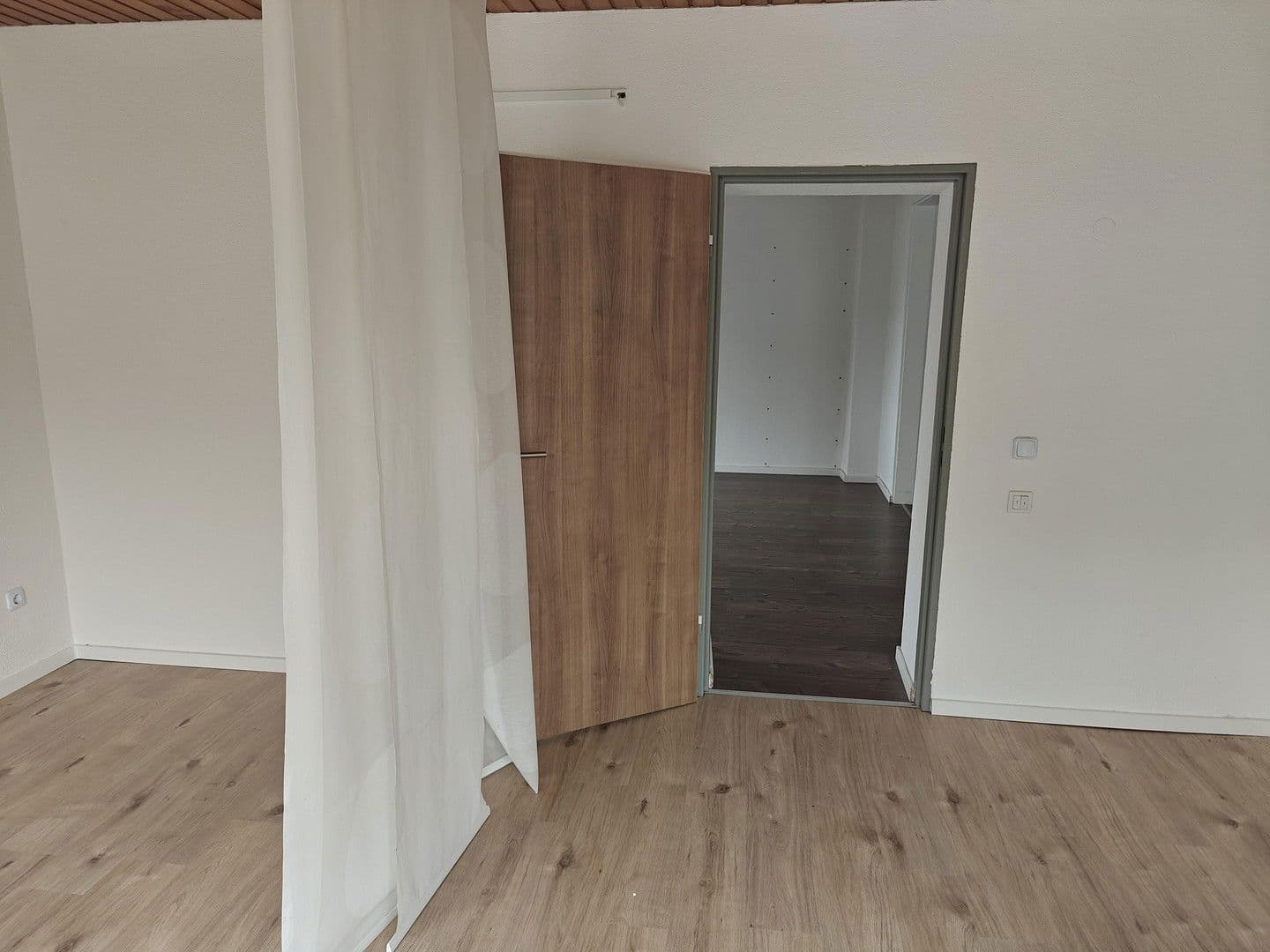 Pronájem kanceláře 240 m², Anbacherstr. 26, Gunzenhausen, Bavorsko Pronájem kanceláře 240 m², Anbacherstr. 26, Gunzenhausen, Bavorsko