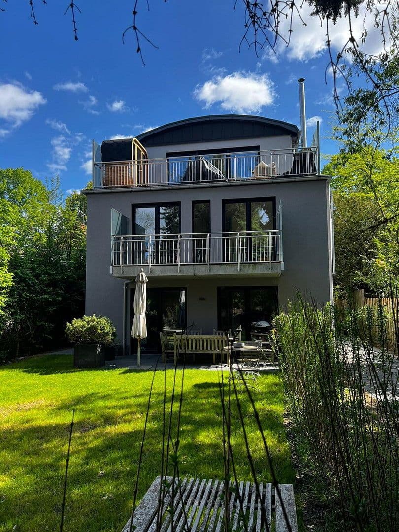 Pronájem bytu 3+1 107 m², Hamburg, Hamburg Pronájem bytu 3+1 107 m², Hamburg, Hamburg