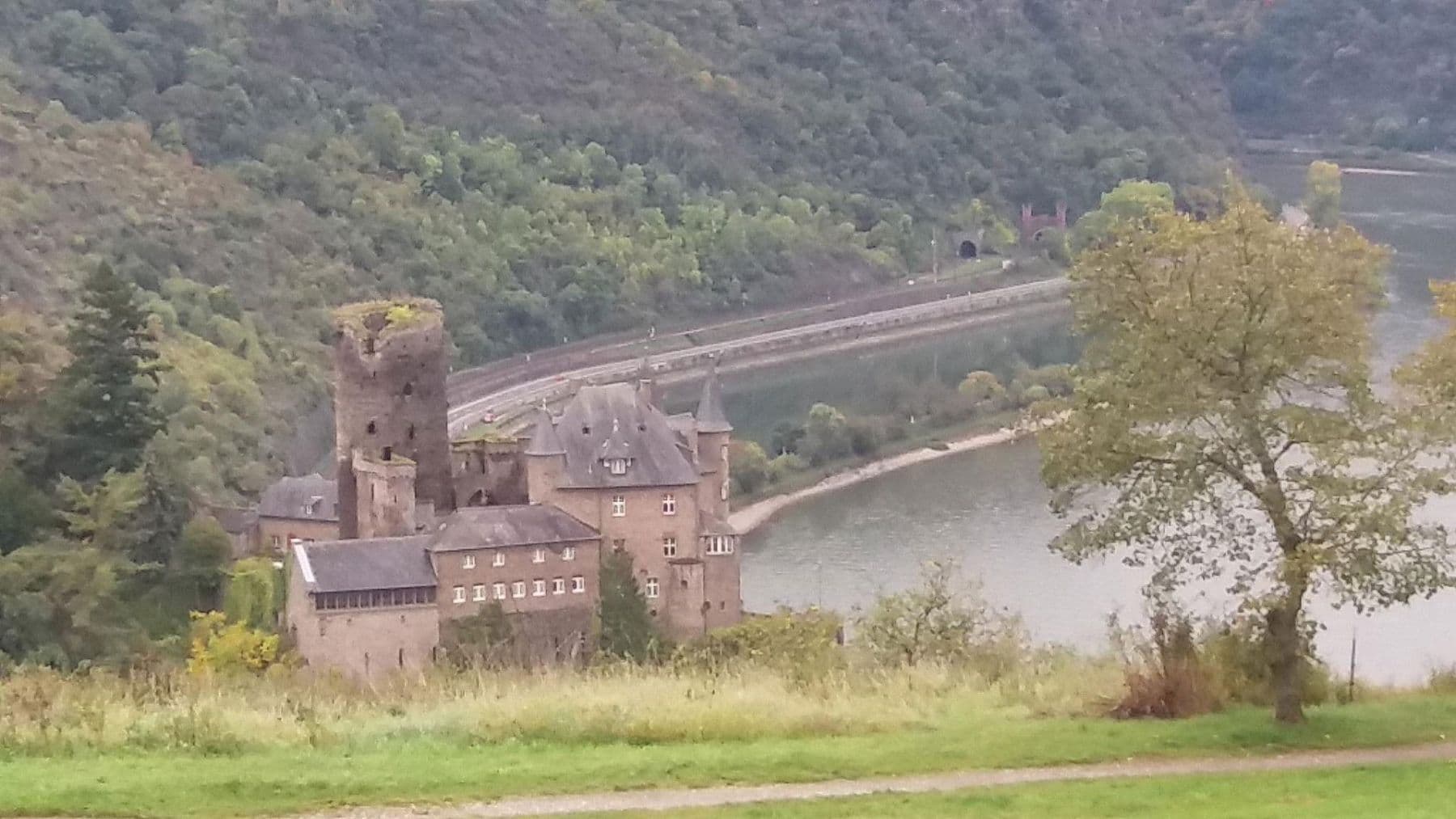 Prodej bytu 2+1 55 m², Rheinblick 17, Patersberg, Porýní-Falc Prodej bytu 2+1 55 m², Rheinblick 17, Patersberg, Porýní-Falc