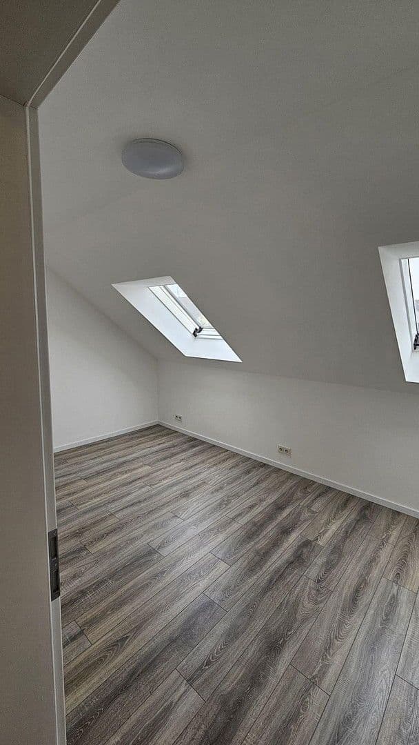 Prodej domu 116 m², pozemek 163 m², Feuerbergstraße 15, Birkenheide, Porýní-Falc Prodej domu 116 m², pozemek 163 m², Feuerbergstraße 15, Birkenheide, Porýní-Falc