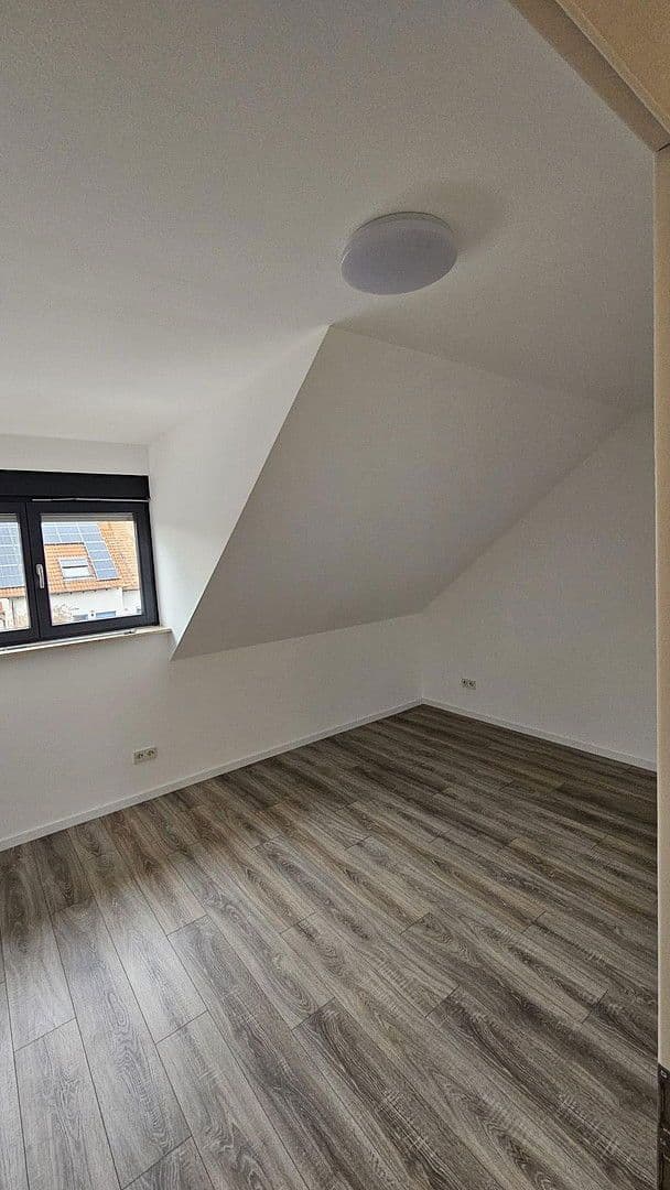 Prodej domu 116 m², pozemek 163 m², Feuerbergstraße 15, Birkenheide, Porýní-Falc Prodej domu 116 m², pozemek 163 m², Feuerbergstraße 15, Birkenheide, Porýní-Falc