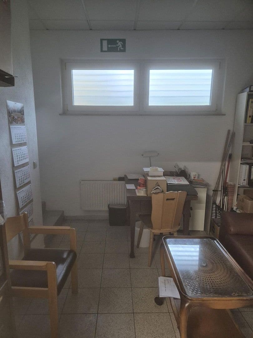 Pronájem nebytového prostoru 160 m², Walter-Gropius-Str. 3, Reutlingen, Bádensko-Württembersko Pronájem nebytového prostoru 160 m², Walter-Gropius-Str. 3, Reutlingen, Bádensko-Württembersko