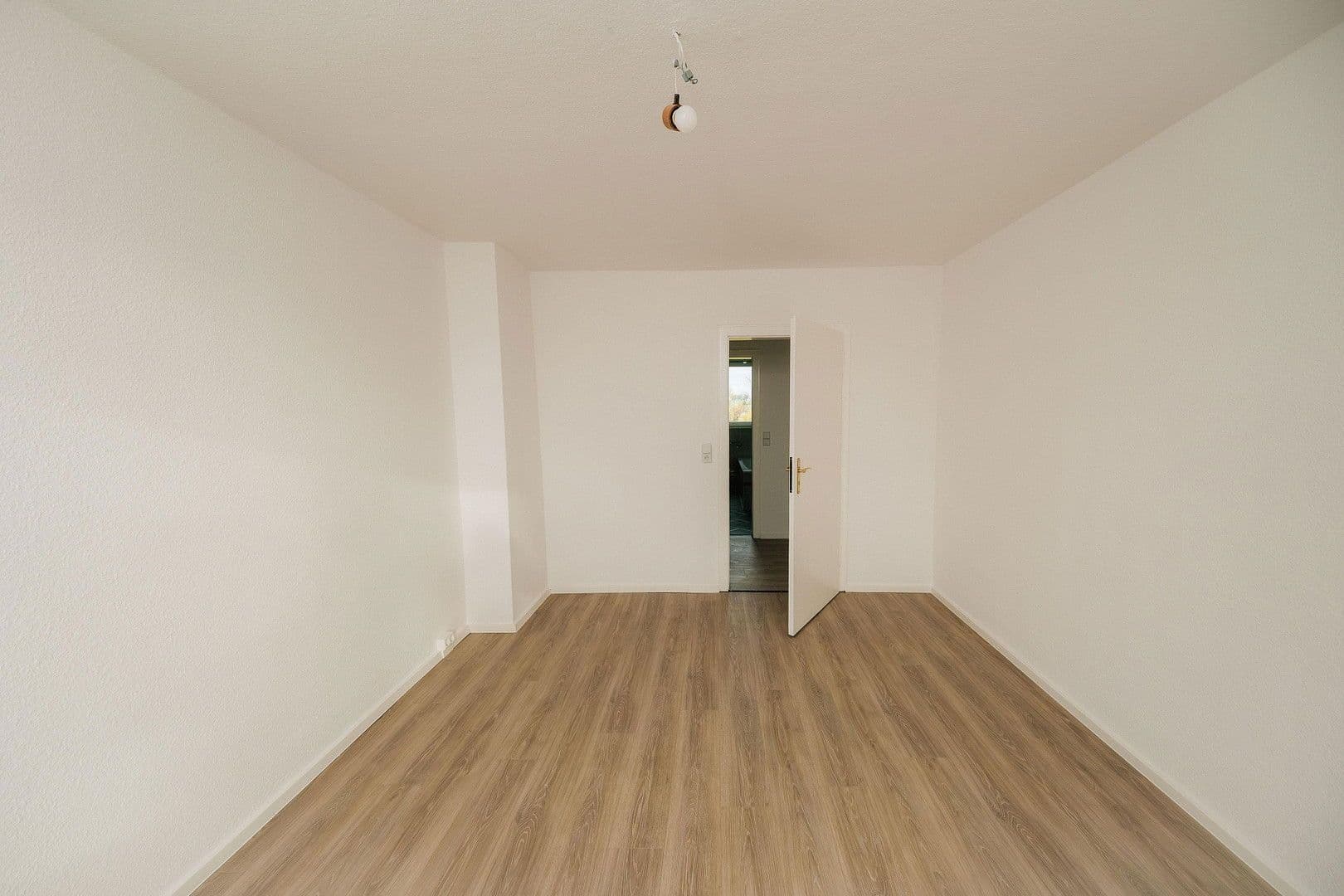 Pronájem bytu 3+1 60 m², Jesewitz, Sasko Pronájem bytu 3+1 60 m², Jesewitz, Sasko