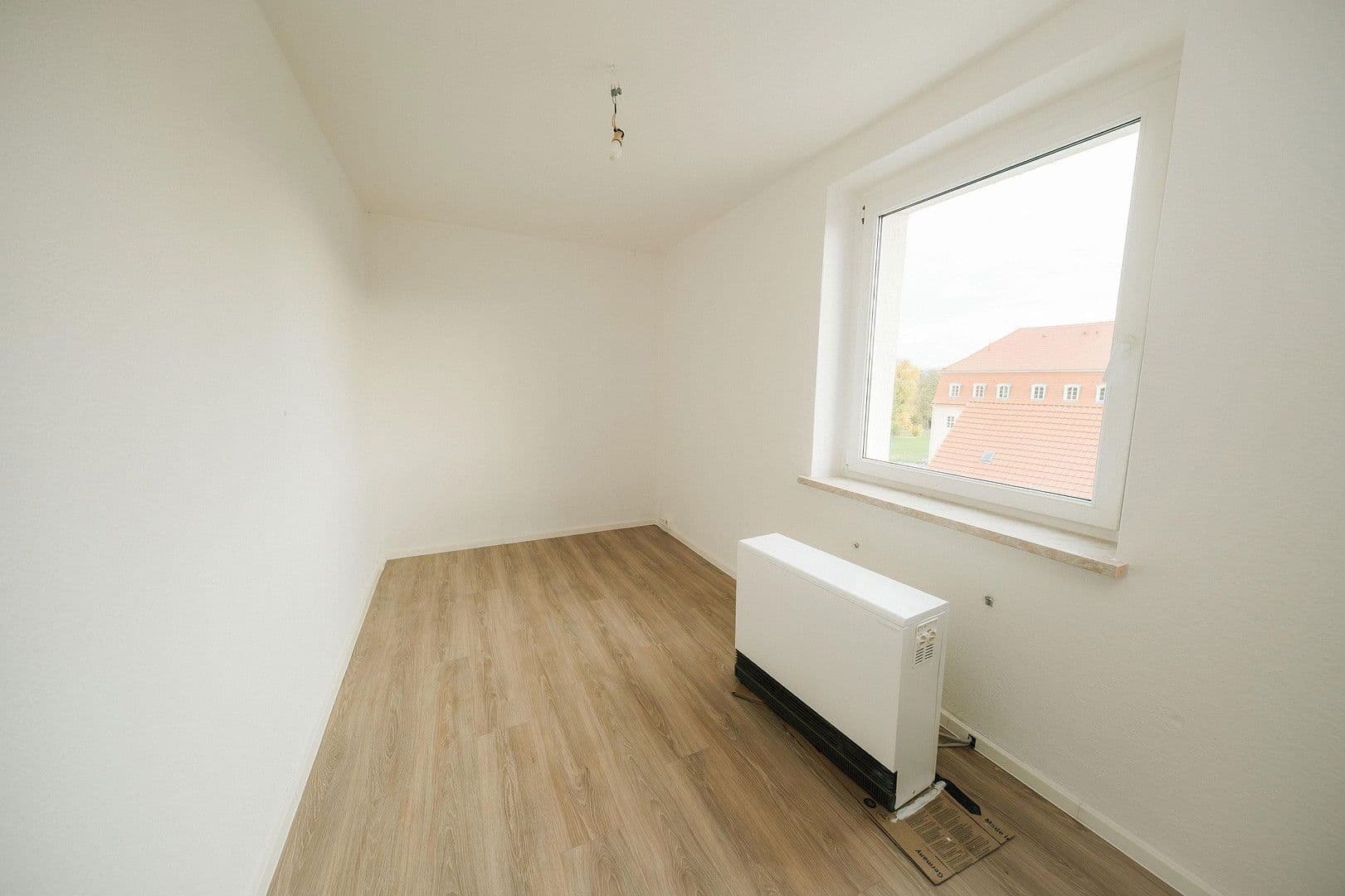 Pronájem bytu 3+1 60 m², Jesewitz, Sasko Pronájem bytu 3+1 60 m², Jesewitz, Sasko