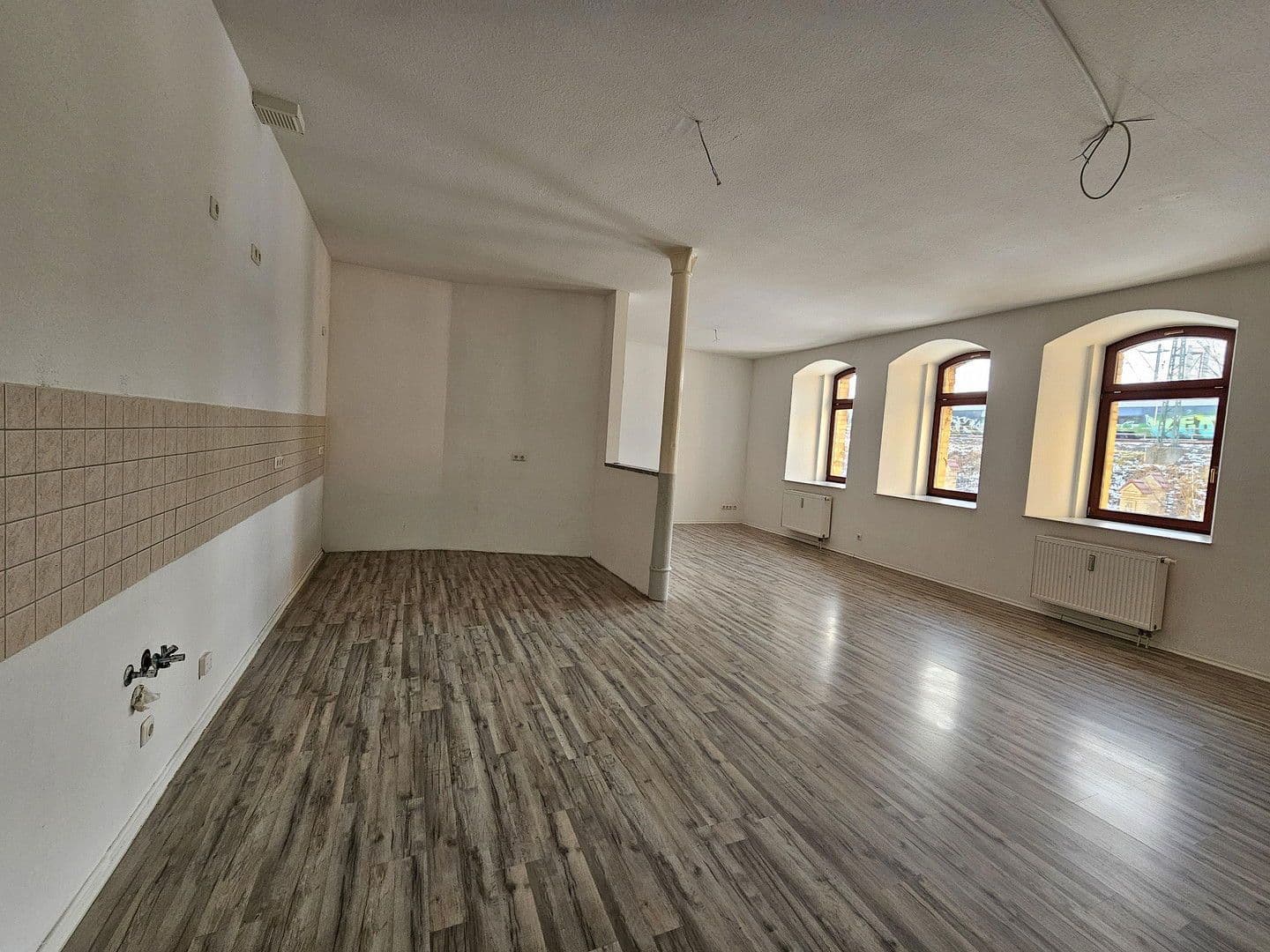 Pronájem bytu 4+1 135 m², Kitscherstr, 10, Křemeničov, Sasko Pronájem bytu 4+1 135 m², Kitscherstr, 10, Křemeničov, Sasko