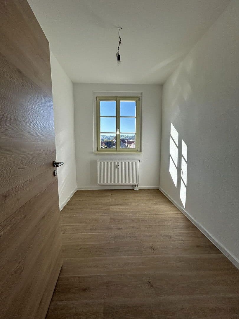 Pronájem bytu 3+1 80 m², Naumburg (Saale), Sasko-Anhaltsko Pronájem bytu 3+1 80 m², Naumburg (Saale), Sasko-Anhaltsko