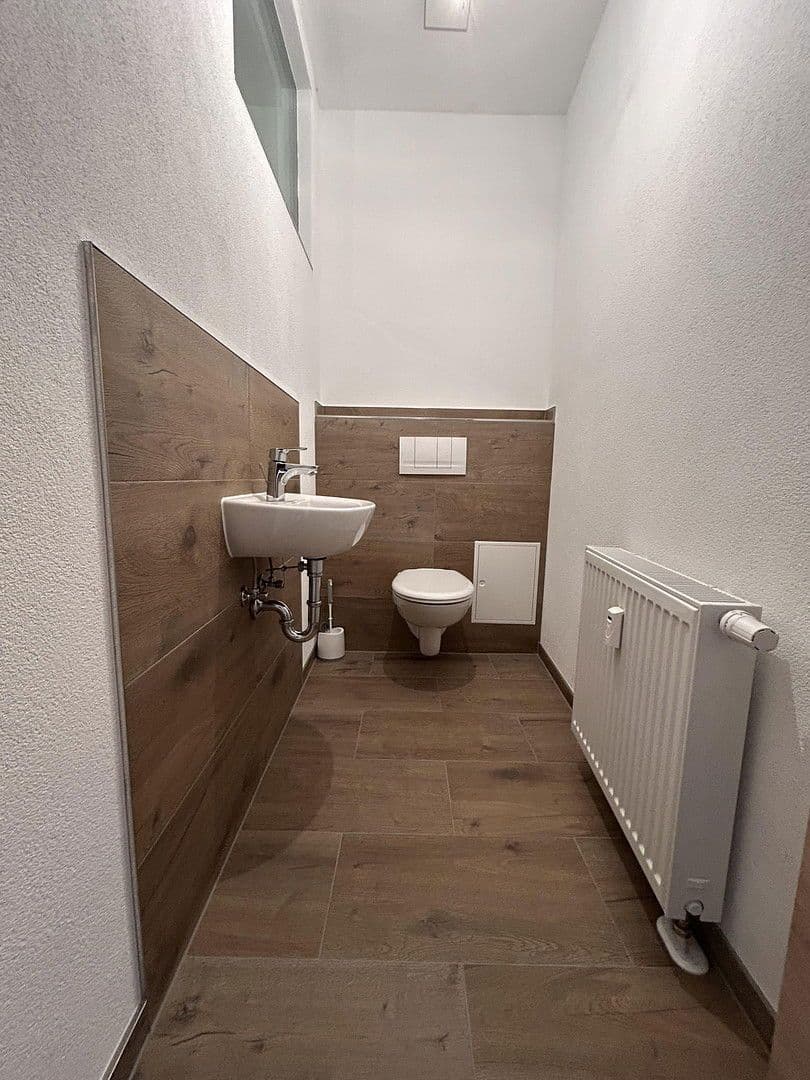 Pronájem bytu 3+1 80 m², Naumburg (Saale), Sasko-Anhaltsko Pronájem bytu 3+1 80 m², Naumburg (Saale), Sasko-Anhaltsko