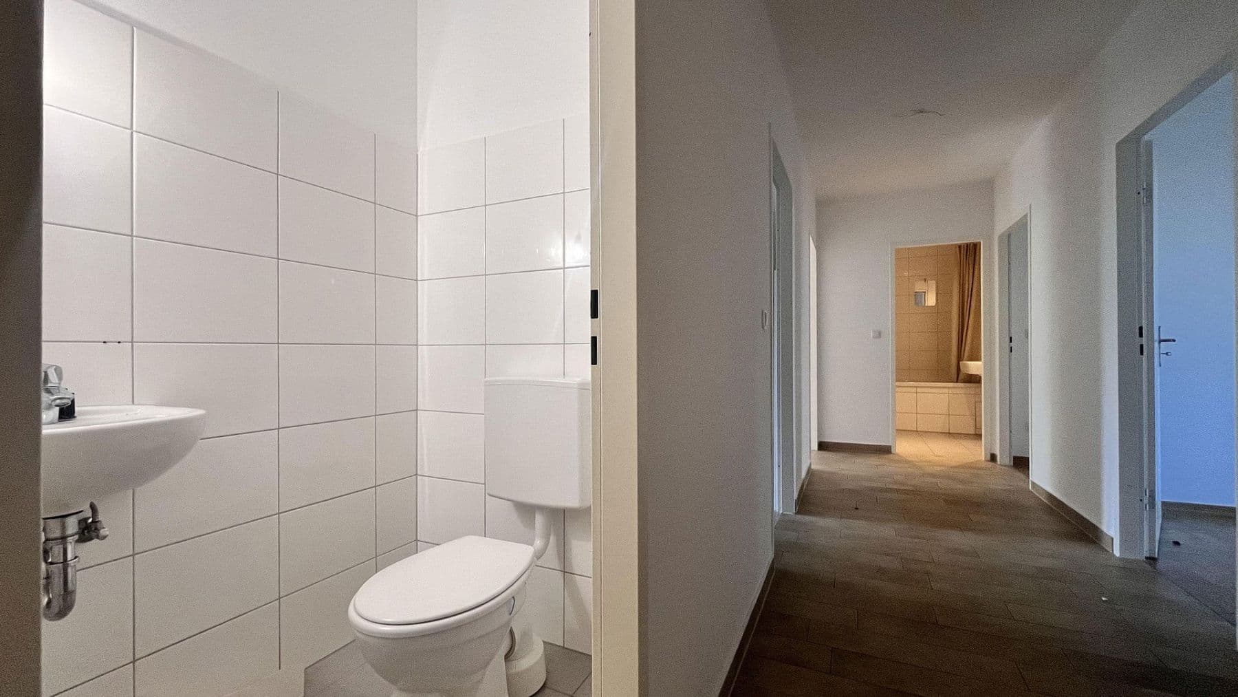 Pronájem bytu 3+1 86 m², Korbinianstraße 12, Ismaning, Bavorsko Pronájem bytu 3+1 86 m², Korbinianstraße 12, Ismaning, Bavorsko