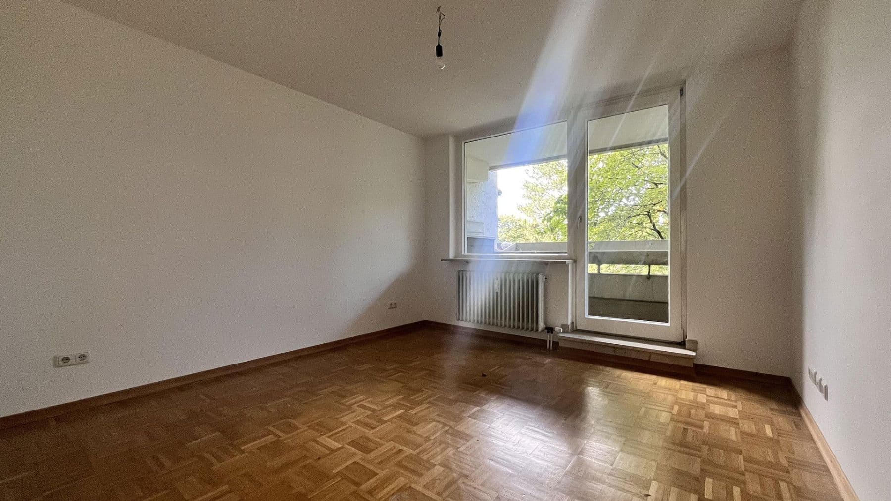 Pronájem bytu 3+1 86 m², Korbinianstraße 12, Ismaning, Bavorsko Pronájem bytu 3+1 86 m², Korbinianstraße 12, Ismaning, Bavorsko