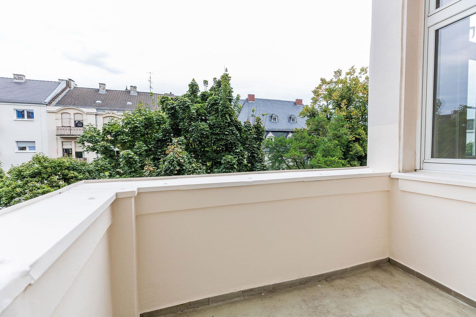 Pronájem bytu 3+kk 112 m², Kleiststr. 21, Wiesbaden, Hessen Pronájem bytu 3+kk 112 m², Kleiststr. 21, Wiesbaden, Hessen