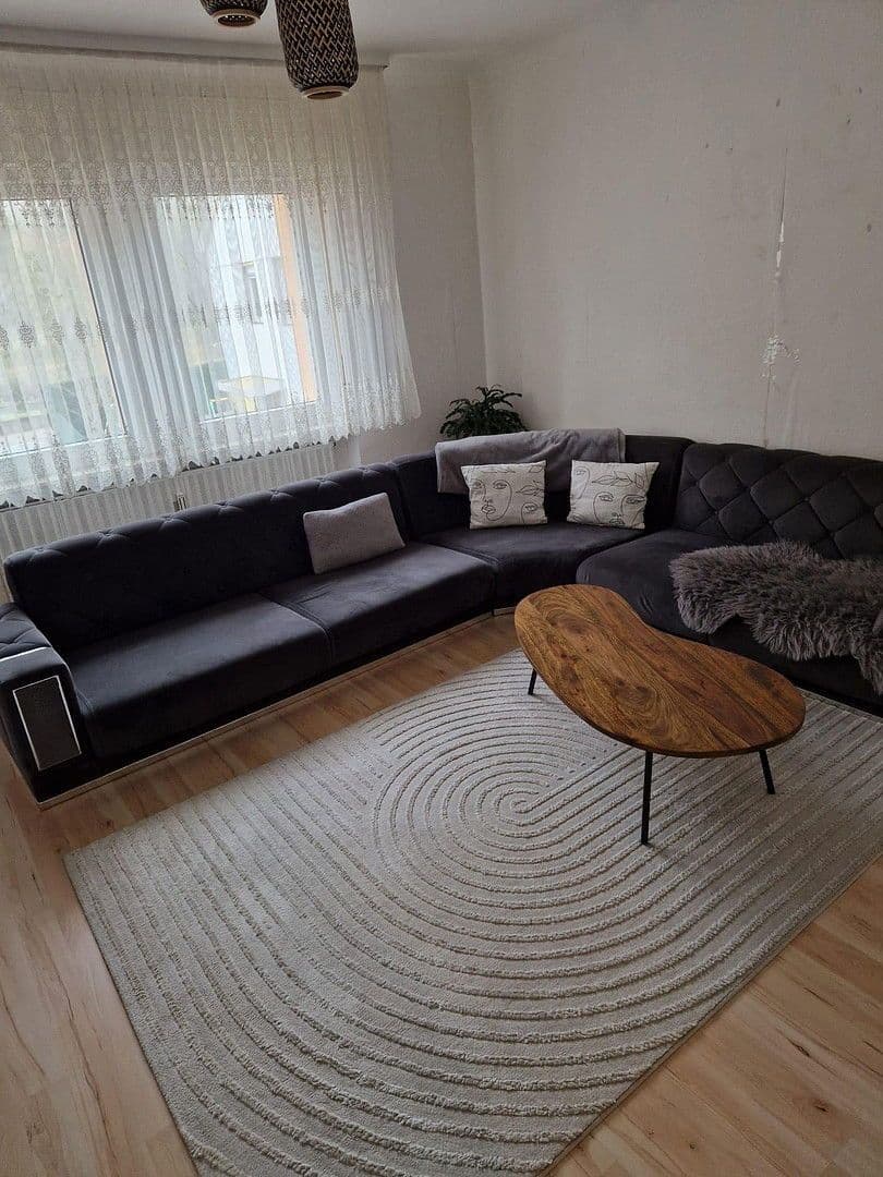 Pronájem bytu 3+1 80 m², Enzstraße 135, Pforzheim, Bádensko-Württembersko Pronájem bytu 3+1 80 m², Enzstraße 135, Pforzheim, Bádensko-Württembersko