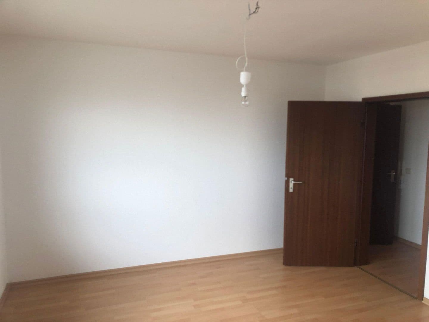 Pronájem bytu 2+1 62 m², Neckarauerstraße 17-19, Mannheim, Bádensko-Württembersko Pronájem bytu 2+1 62 m², Neckarauerstraße 17-19, Mannheim, Bádensko-Württembersko