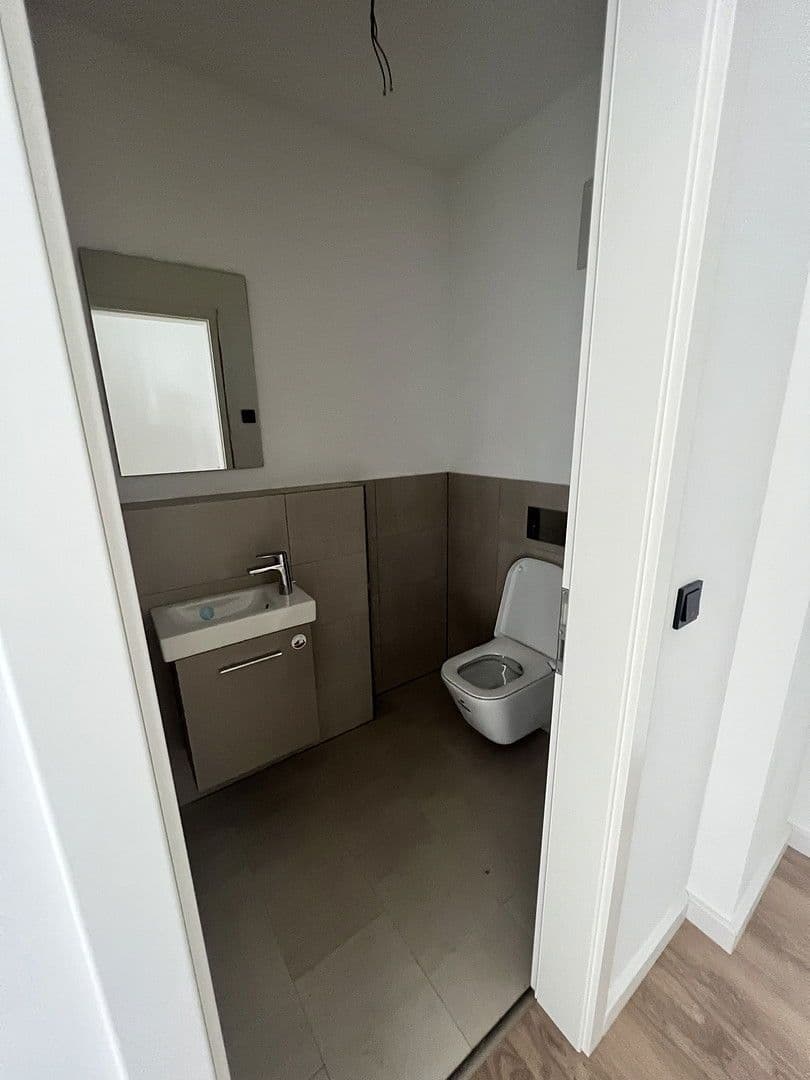 Pronájem bytu 2+1 77 m², Herbergstr. 50, Windeck, Severní Porýní-Vestfálsko Pronájem bytu 2+1 77 m², Herbergstr. 50, Windeck, Severní Porýní-Vestfálsko