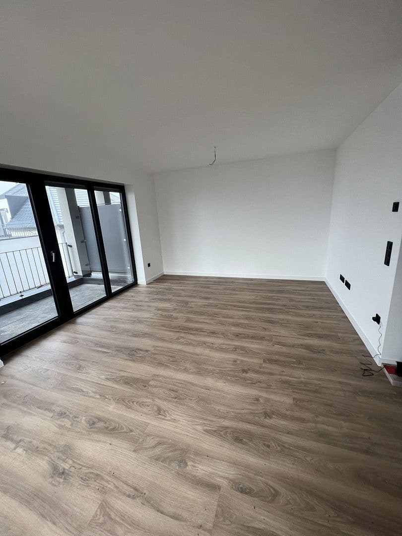 Pronájem bytu 2+1 77 m², Herbergstr. 50, Windeck, Severní Porýní-Vestfálsko Pronájem bytu 2+1 77 m², Herbergstr. 50, Windeck, Severní Porýní-Vestfálsko