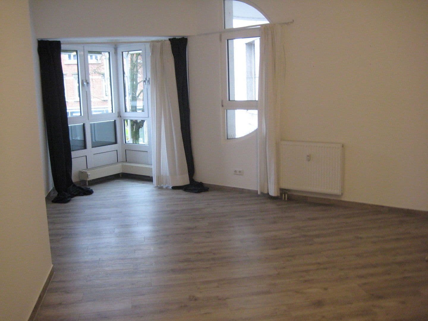 Pronájem bytu 1+1 44 m², Göppingen, Bádensko-Württembersko Pronájem bytu 1+1 44 m², Göppingen, Bádensko-Württembersko