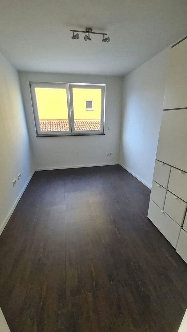 Pronájem bytu 2+1 60 m², Langenfeld (Rheinland), Severní Porýní-Vestfálsko Pronájem bytu 2+1 60 m², Langenfeld (Rheinland), Severní Porýní-Vestfálsko