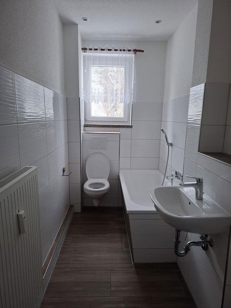 Pronájem bytu 2+1 59 m², Marxstr. 5, Saský Jindřichov, Sasko Pronájem bytu 2+1 59 m², Marxstr. 5, Saský Jindřichov, Sasko