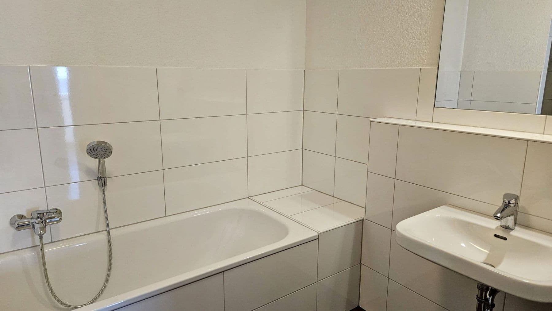 Pronájem bytu 3+1 77 m², Remagen, Porýní-Falc Pronájem bytu 3+1 77 m², Remagen, Porýní-Falc