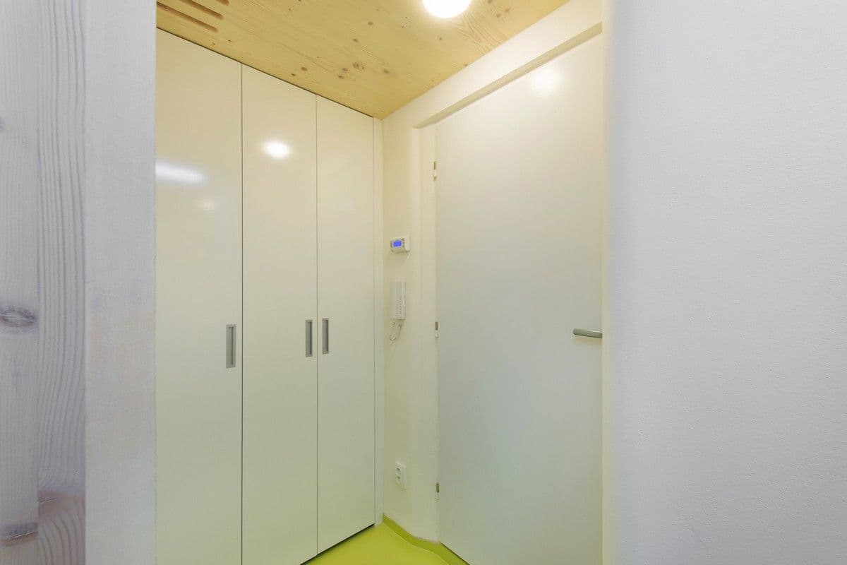 Pronájem bytu 1+kk 20 m², Nad Studánkou, Praha, Praha Pronájem bytu 1+kk 20 m², Nad Studánkou, Praha, Praha