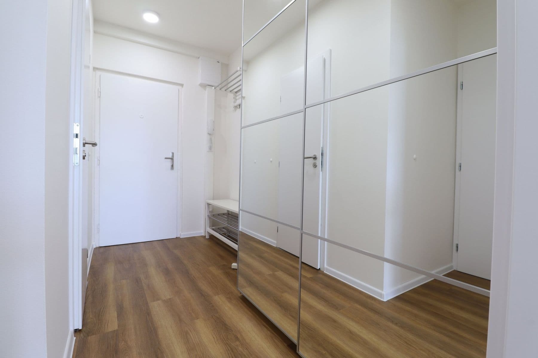 Pronájem bytu 2+kk 43 m², Modletická, Praha, Praha Pronájem bytu 2+kk 43 m², Modletická, Praha, Praha