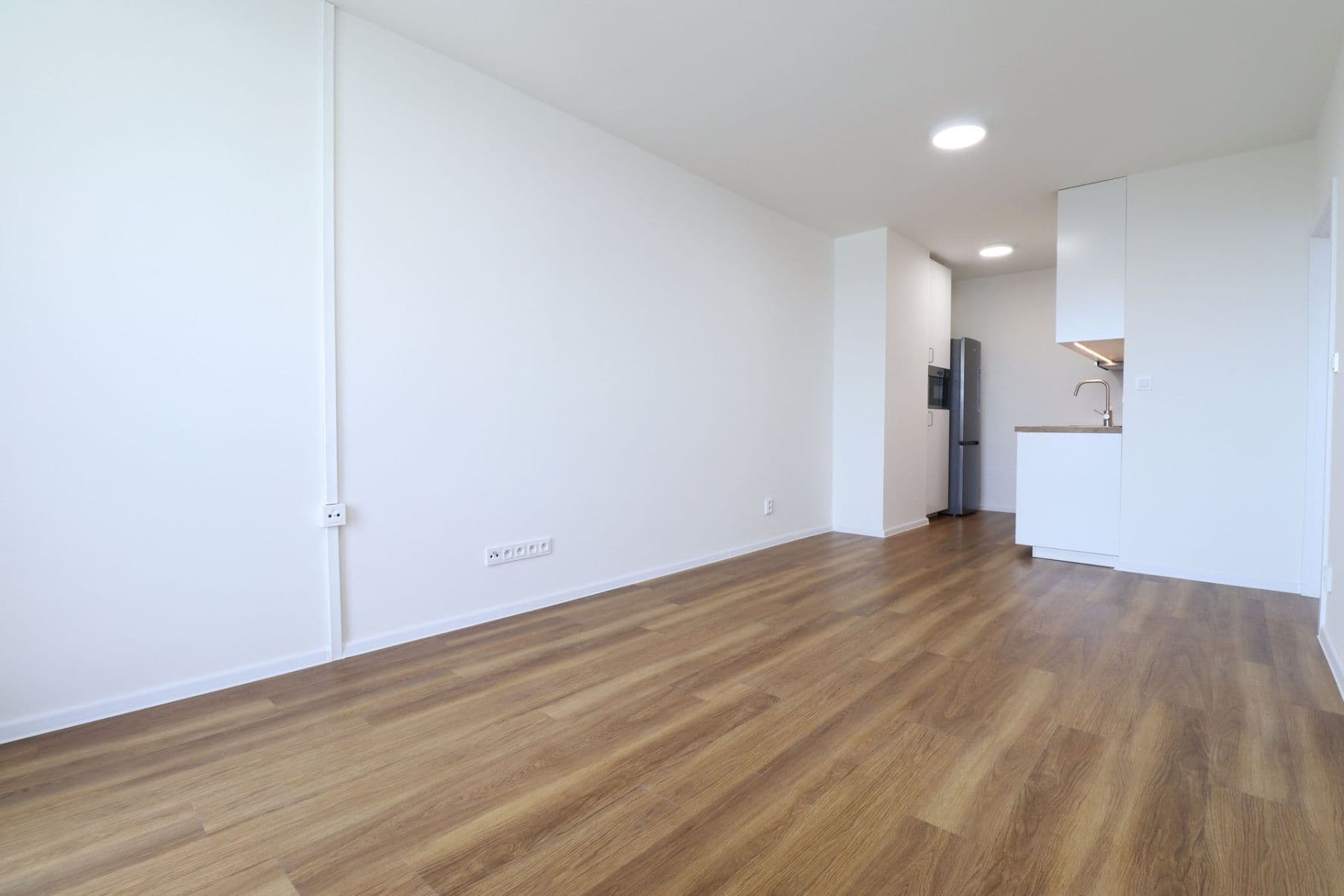 Pronájem bytu 2+kk 43 m², Modletická, Praha, Praha Pronájem bytu 2+kk 43 m², Modletická, Praha, Praha