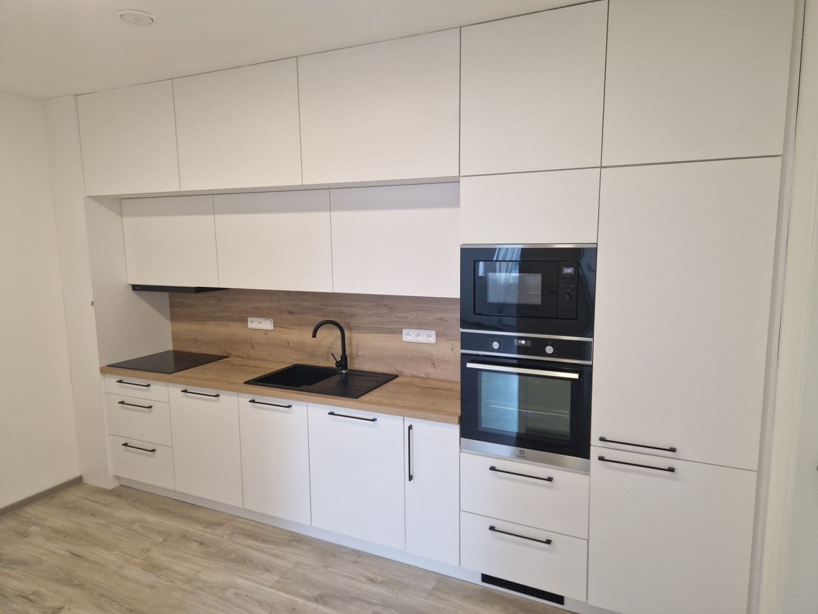 Prodej bytu 3+1 74 m², Okružní, Olomouc, Olomoucký kraj Prodej bytu 3+1 74 m², Okružní, Olomouc, Olomoucký kraj