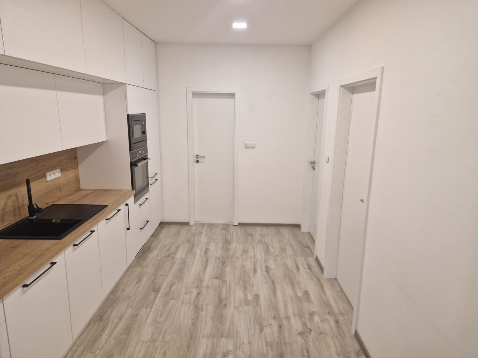 Prodej bytu 3+1 74 m², Okružní, Olomouc, Olomoucký kraj Prodej bytu 3+1 74 m², Okružní, Olomouc, Olomoucký kraj