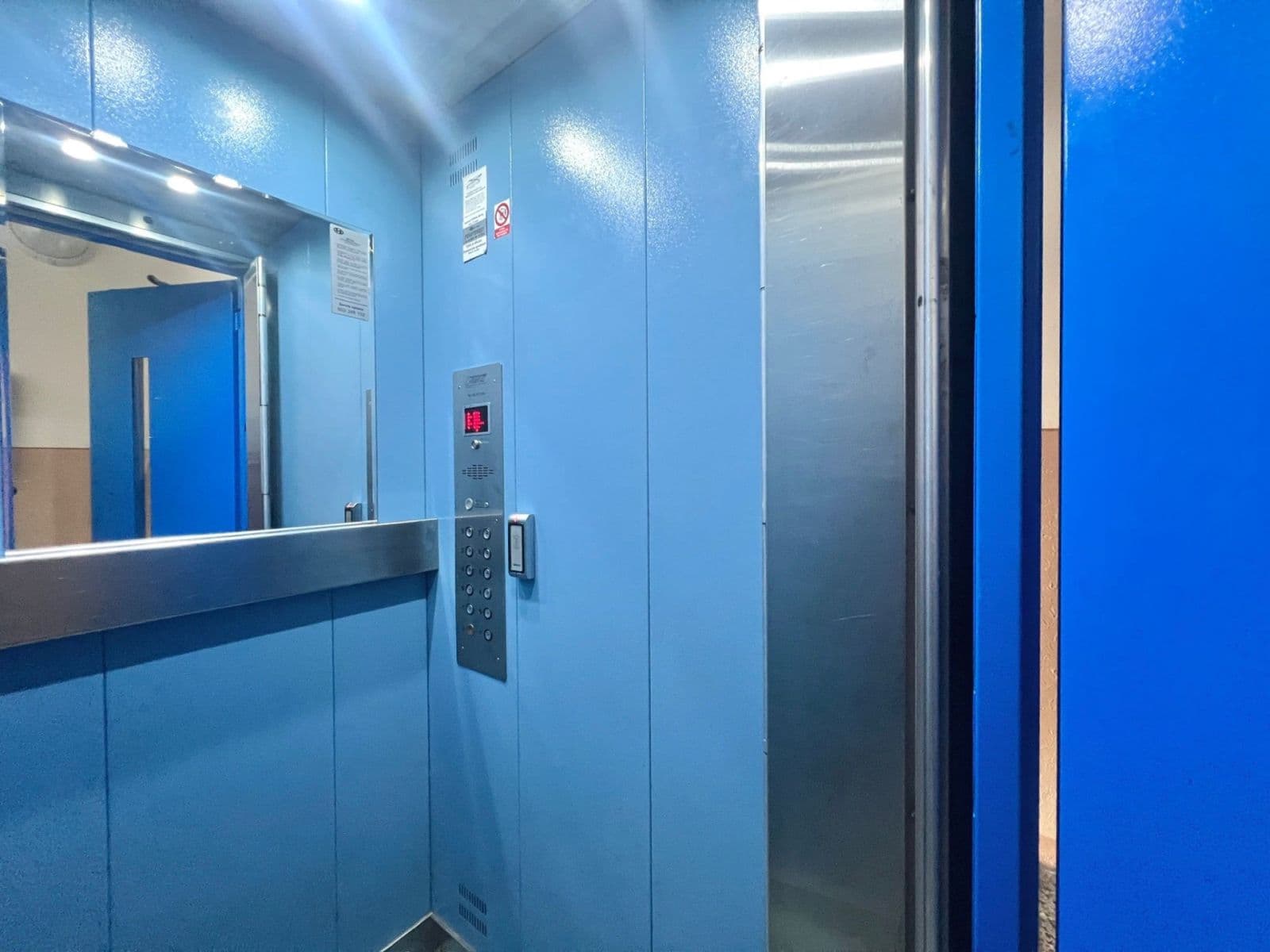 Pronájem bytu 1+1 35 m², Pod Břízami, Chomutov, Ústecký kraj Pronájem bytu 1+1 35 m², Pod Břízami, Chomutov, Ústecký kraj