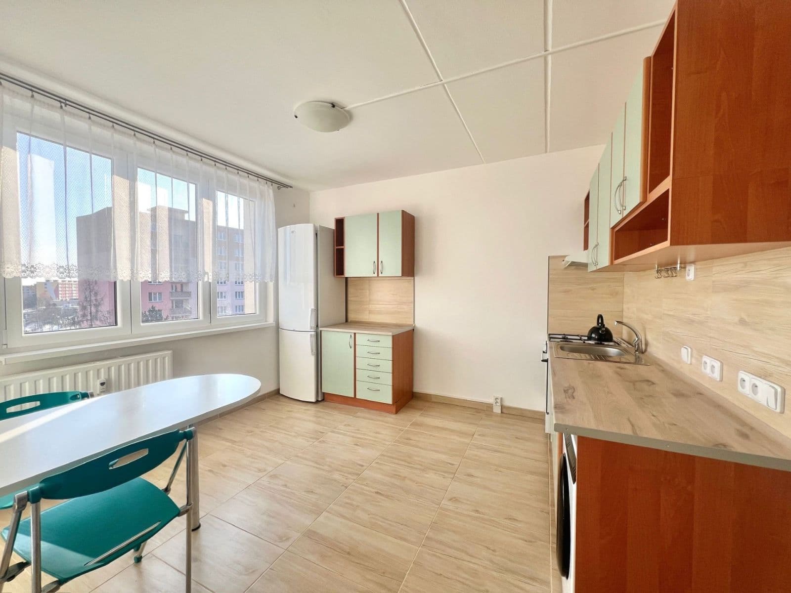 Pronájem bytu 1+1 35 m², Pod Břízami, Chomutov, Ústecký kraj Pronájem bytu 1+1 35 m², Pod Břízami, Chomutov, Ústecký kraj