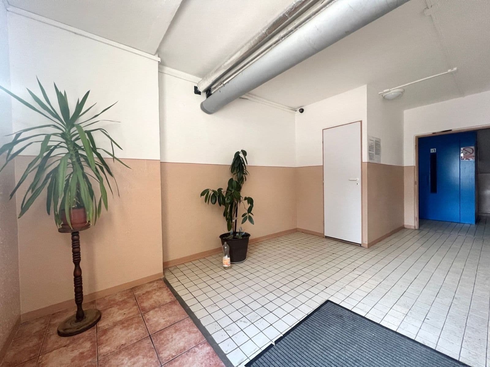 Pronájem bytu 1+1 35 m², Pod Břízami, Chomutov, Ústecký kraj Pronájem bytu 1+1 35 m², Pod Břízami, Chomutov, Ústecký kraj