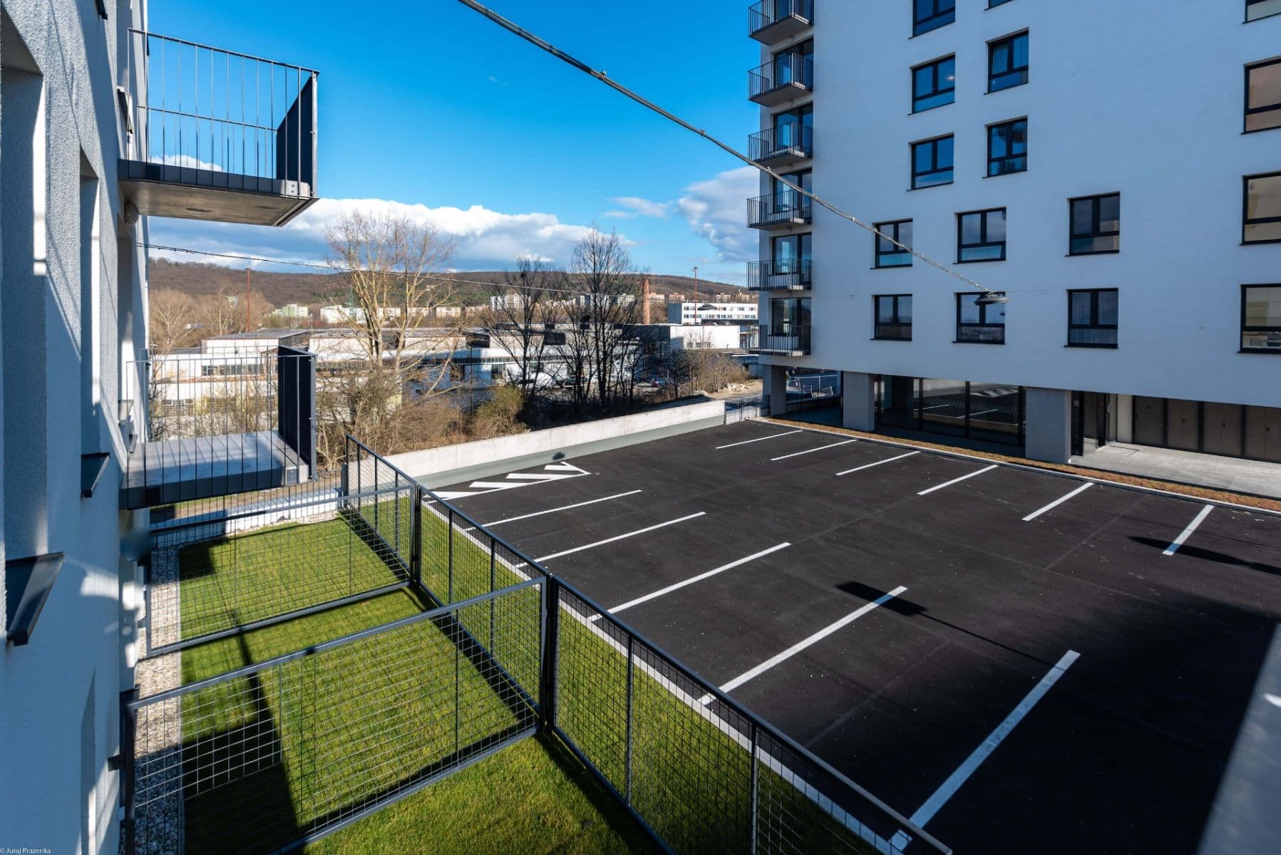 Pronájem garáže 15 m², Pri Hrubej lúke, Dúbravka, Bratislavský kraj Pronájem garáže 15 m², Pri Hrubej lúke, Dúbravka, Bratislavský kraj