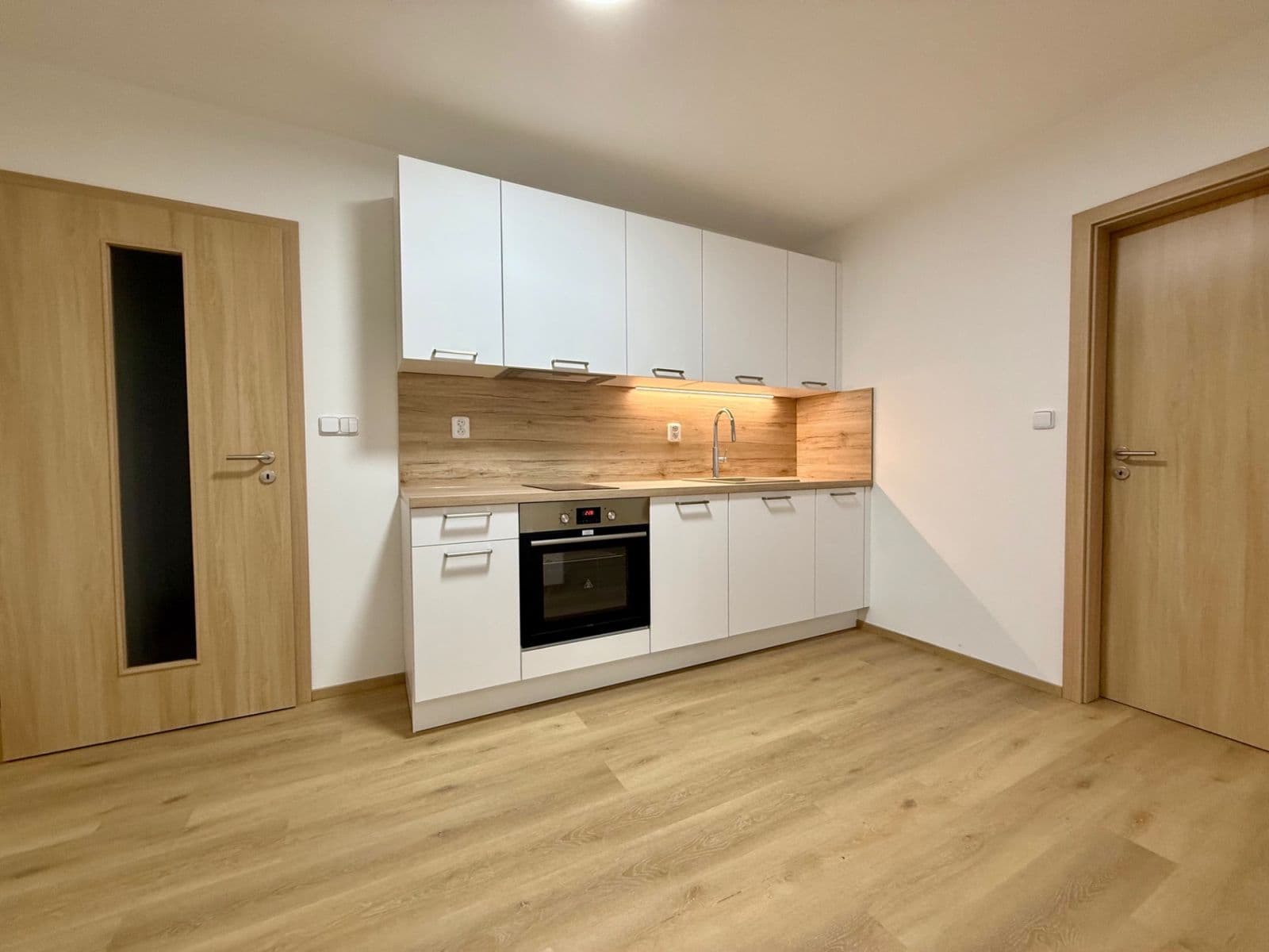 Pronájem bytu 3+kk 68 m², Mochovská, Praha, Praha Pronájem bytu 3+kk 68 m², Mochovská, Praha, Praha