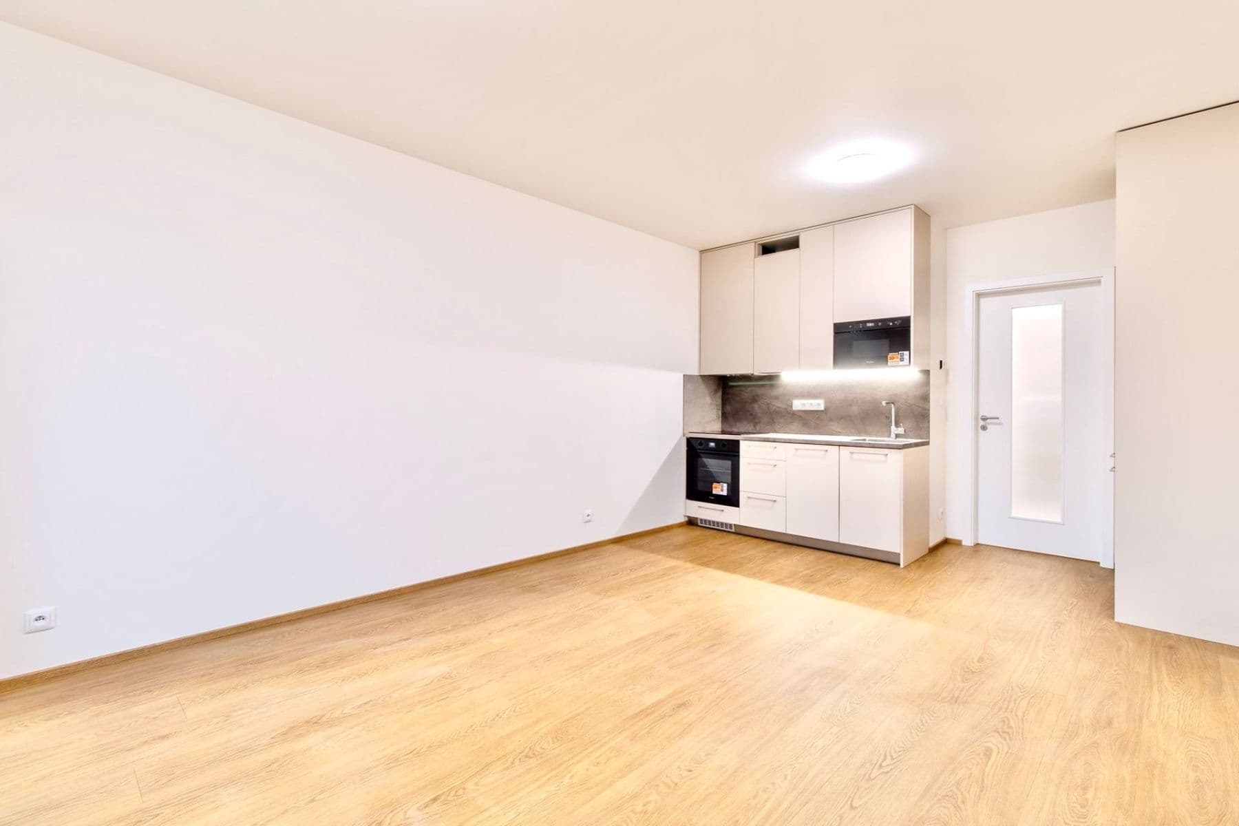 Pronájem bytu 1+kk 32 m², Poděbradská, Praha, Praha Pronájem bytu 1+kk 32 m², Poděbradská, Praha, Praha