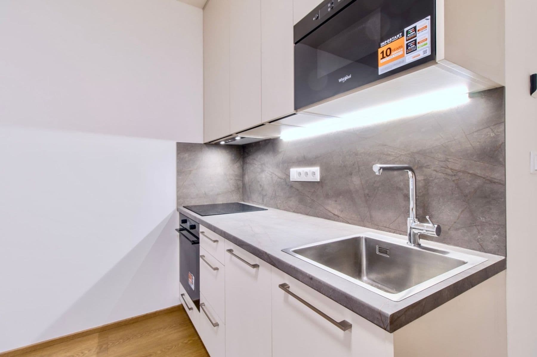 Pronájem bytu 1+kk 32 m², Poděbradská, Praha, Praha Pronájem bytu 1+kk 32 m², Poděbradská, Praha, Praha