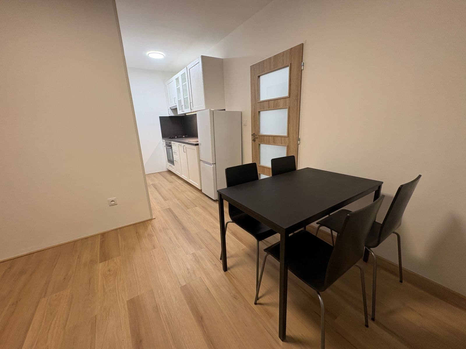 Pronájem bytu 2+kk 35 m², Murgašova, Praha, Praha Pronájem bytu 2+kk 35 m², Murgašova, Praha, Praha