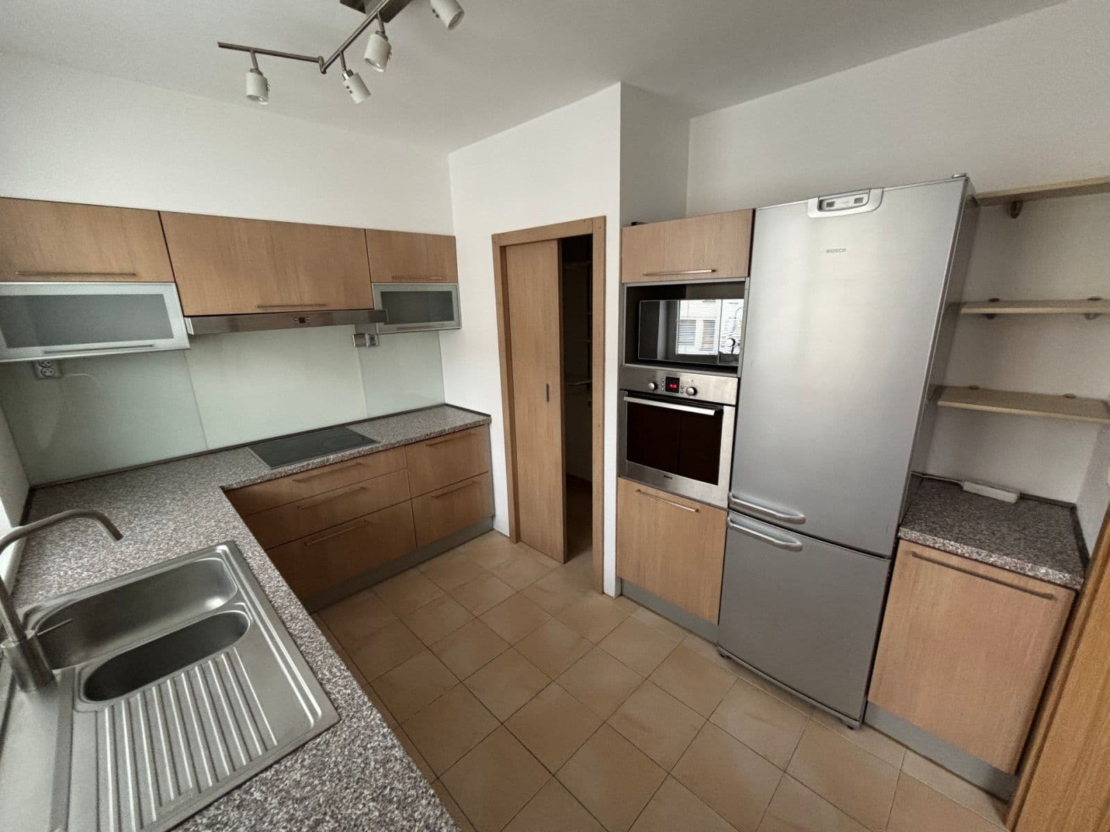 Pronájem bytu 3+1 78 m², Rostovská, Praha, Praha Pronájem bytu 3+1 78 m², Rostovská, Praha, Praha