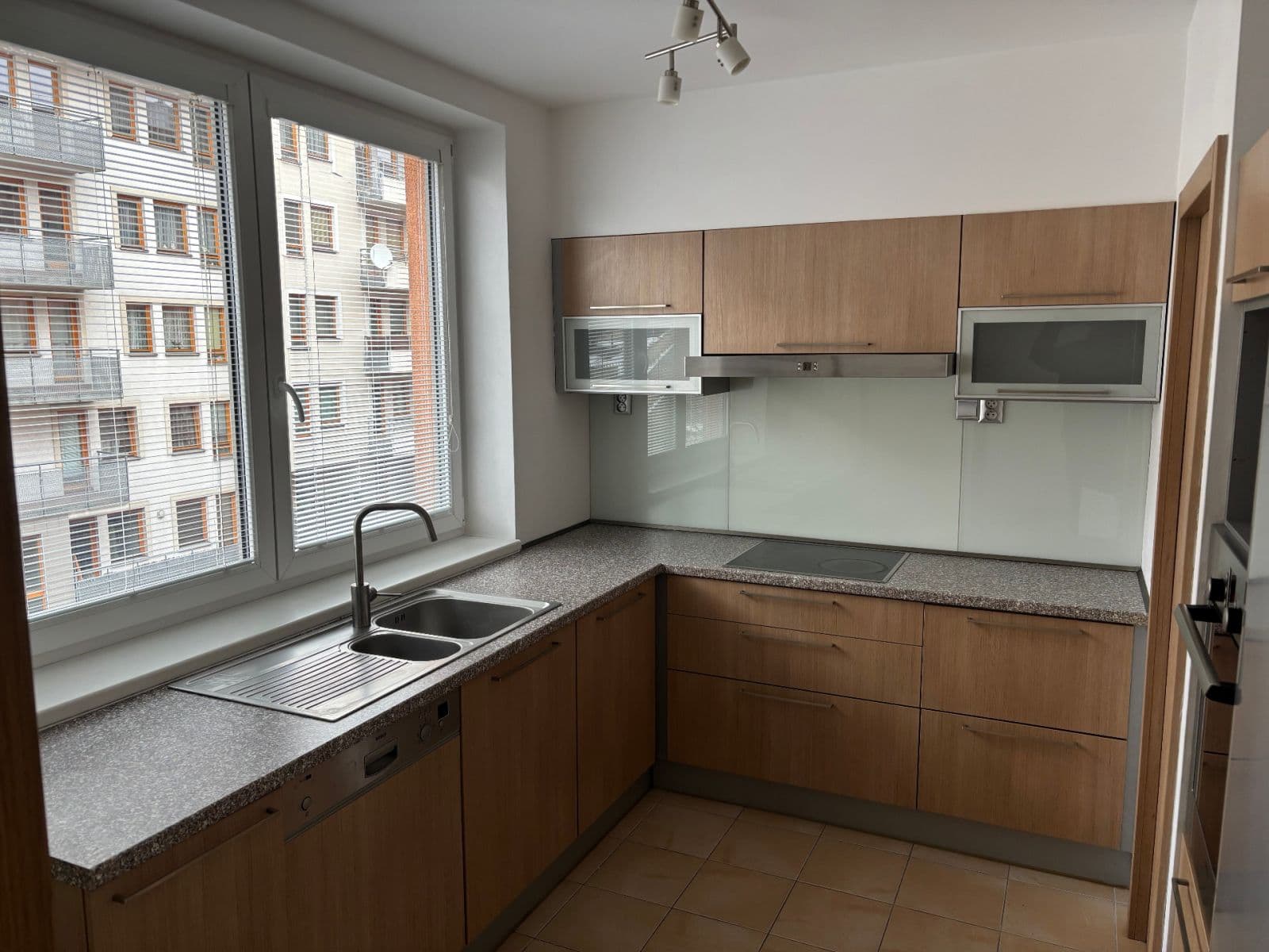 Pronájem bytu 3+1 78 m², Rostovská, Praha, Praha Pronájem bytu 3+1 78 m², Rostovská, Praha, Praha