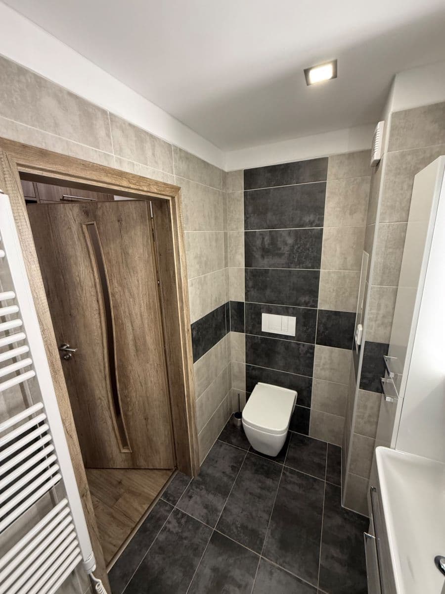 Prodej bytu 2+kk 50 m², Heyrovského, Sokolov, Karlovarský kraj Prodej bytu 2+kk 50 m², Heyrovského, Sokolov, Karlovarský kraj