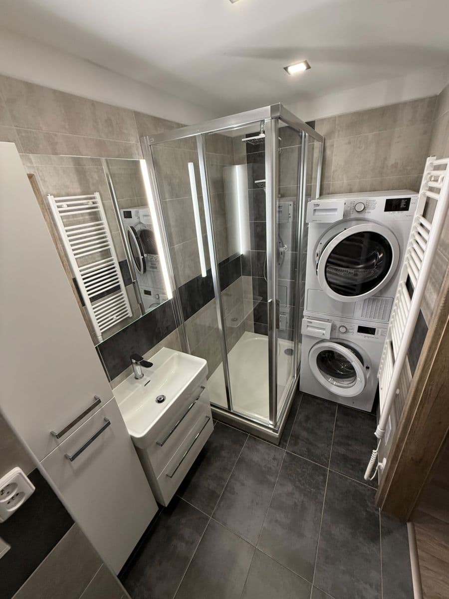 Prodej bytu 2+kk 50 m², Heyrovského, Sokolov, Karlovarský kraj Prodej bytu 2+kk 50 m², Heyrovského, Sokolov, Karlovarský kraj