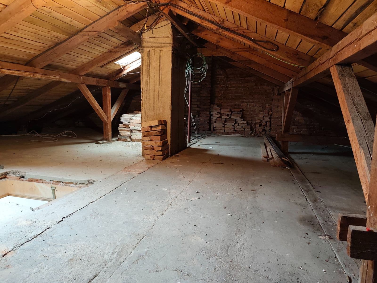 Prodej domu 277 m², pozemek 598 m², Nad Splavem, Jihlava, Kraj Vysočina Prodej domu 277 m², pozemek 598 m², Nad Splavem, Jihlava, Kraj Vysočina